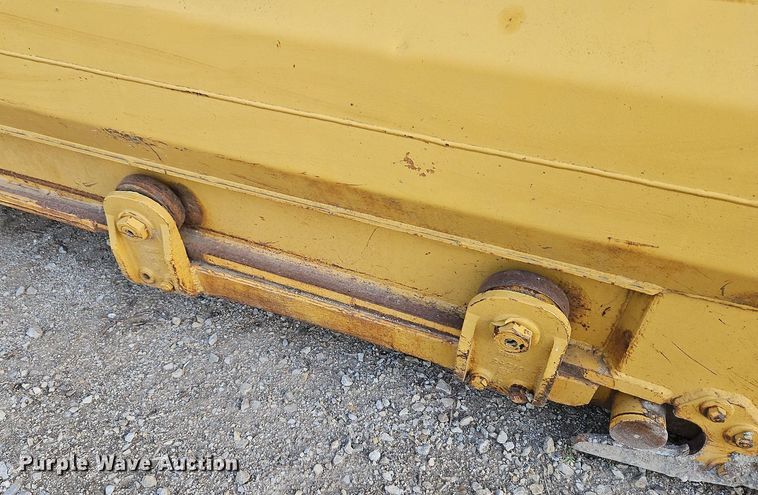 image for item DQ1804 1974 Caterpillar 613B  elevating scraper