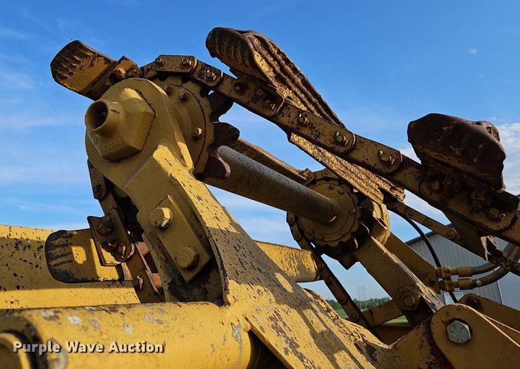 image for item DQ1804 1974 Caterpillar 613B  elevating scraper