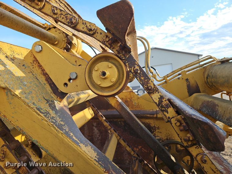 image for item DQ1804 1974 Caterpillar 613B  elevating scraper