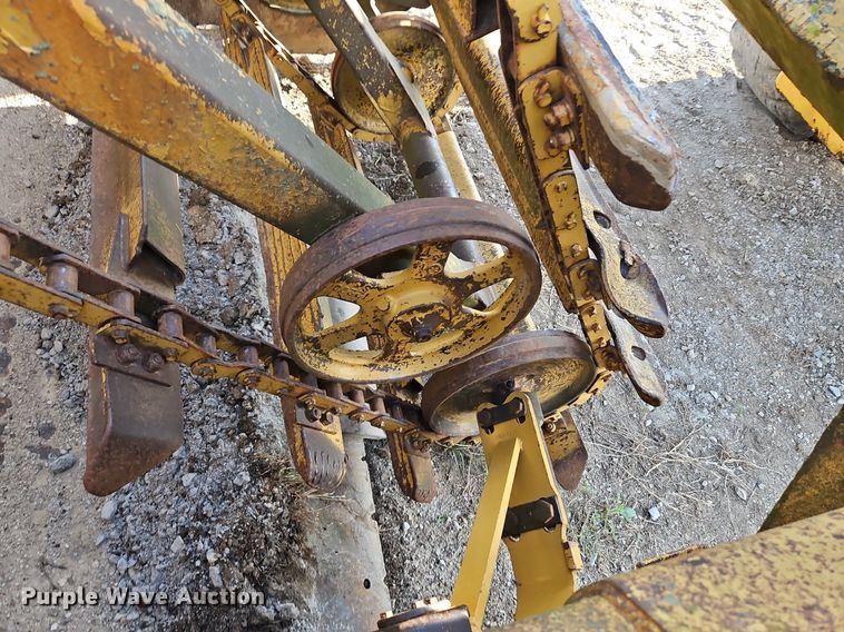 image for item DQ1804 1974 Caterpillar 613B  elevating scraper