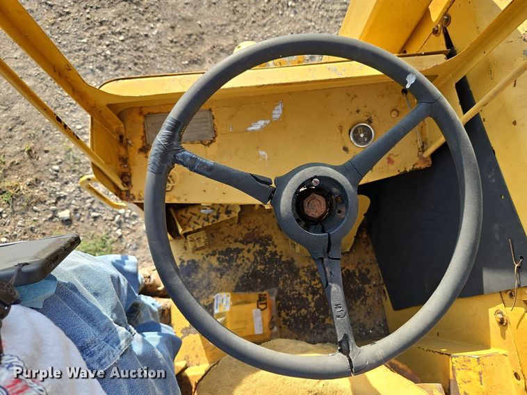image for item DQ1804 1974 Caterpillar 613B  elevating scraper