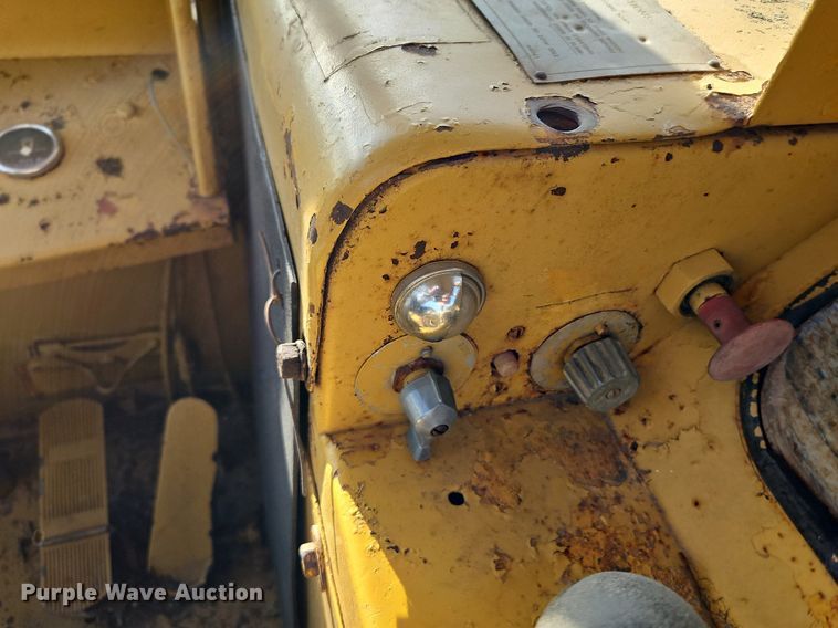 image for item DQ1804 1974 Caterpillar 613B  elevating scraper