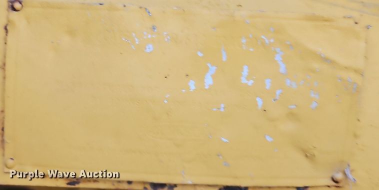 image for item DQ1804 1974 Caterpillar 613B  elevating scraper