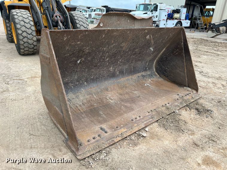 image for item DQ2117 2014 Volvo L120G  wheel loader