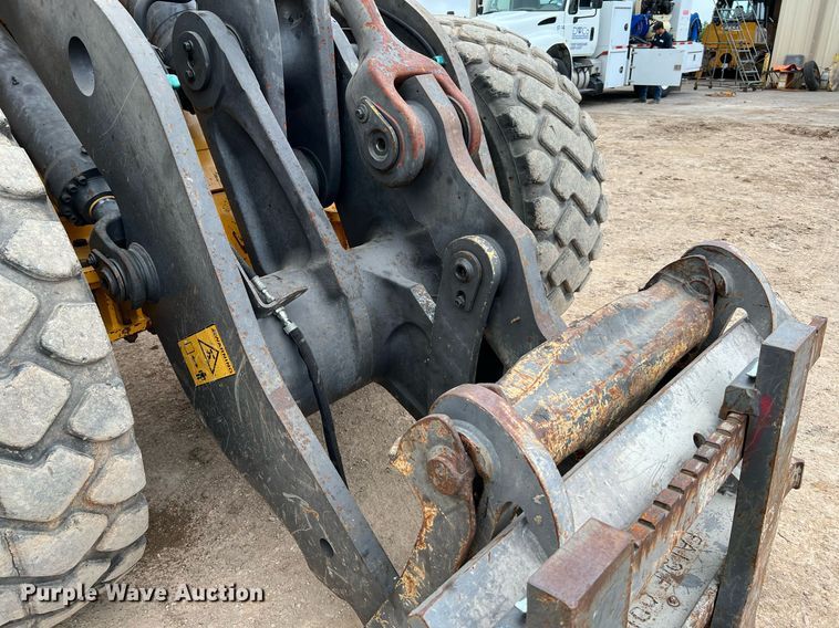image for item DQ2117 2014 Volvo L120G  wheel loader