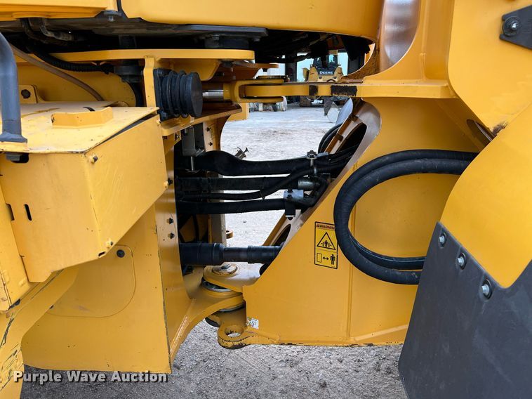 image for item DQ2117 2014 Volvo L120G  wheel loader
