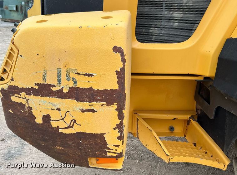 image for item DQ2117 2014 Volvo L120G  wheel loader