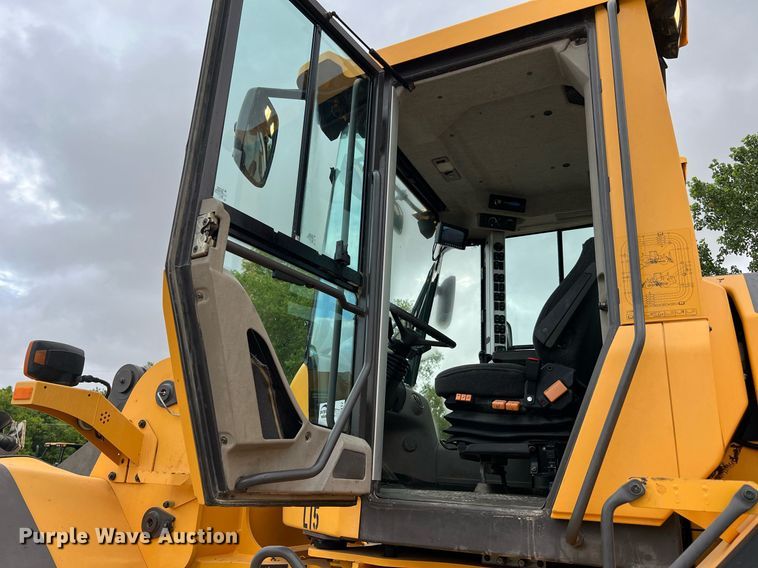 image for item DQ2117 2014 Volvo L120G  wheel loader