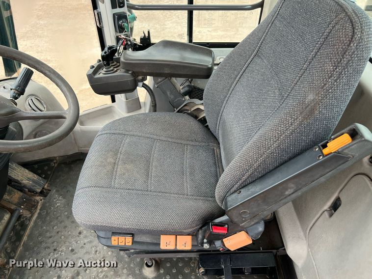 image for item DQ2117 2014 Volvo L120G  wheel loader