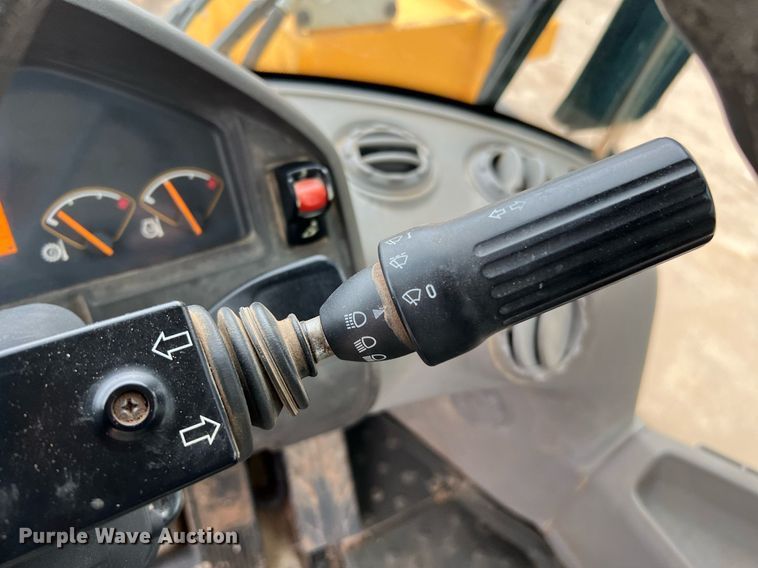 image for item DQ2117 2014 Volvo L120G  wheel loader