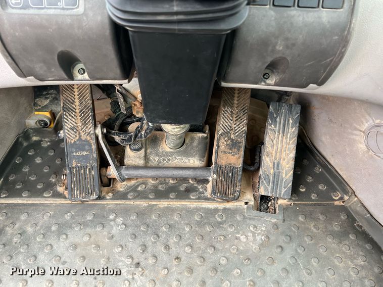 image for item DQ2117 2014 Volvo L120G  wheel loader