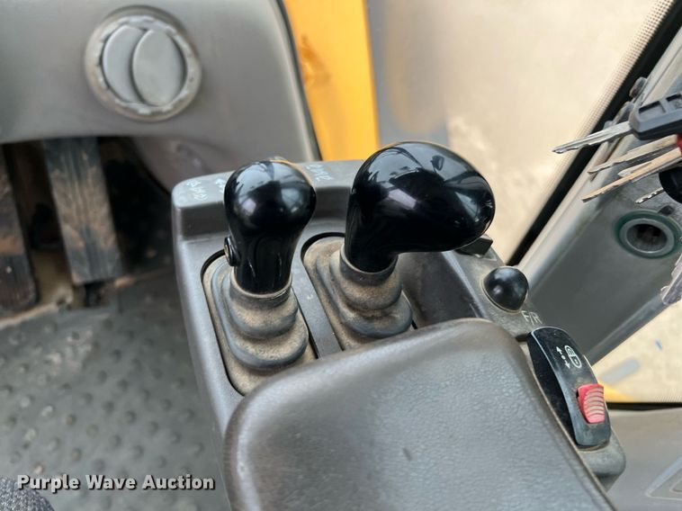 image for item DQ2117 2014 Volvo L120G  wheel loader