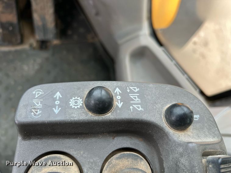 image for item DQ2117 2014 Volvo L120G  wheel loader