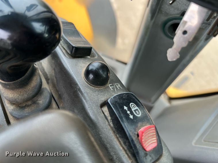 image for item DQ2117 2014 Volvo L120G  wheel loader