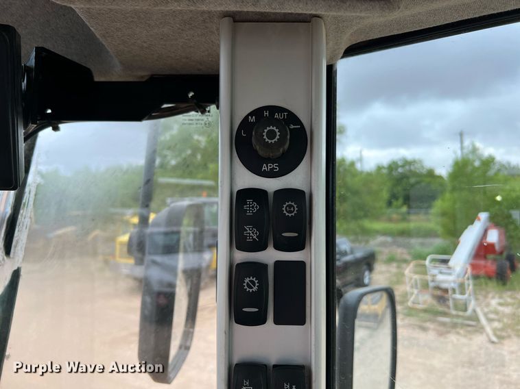 image for item DQ2117 2014 Volvo L120G  wheel loader
