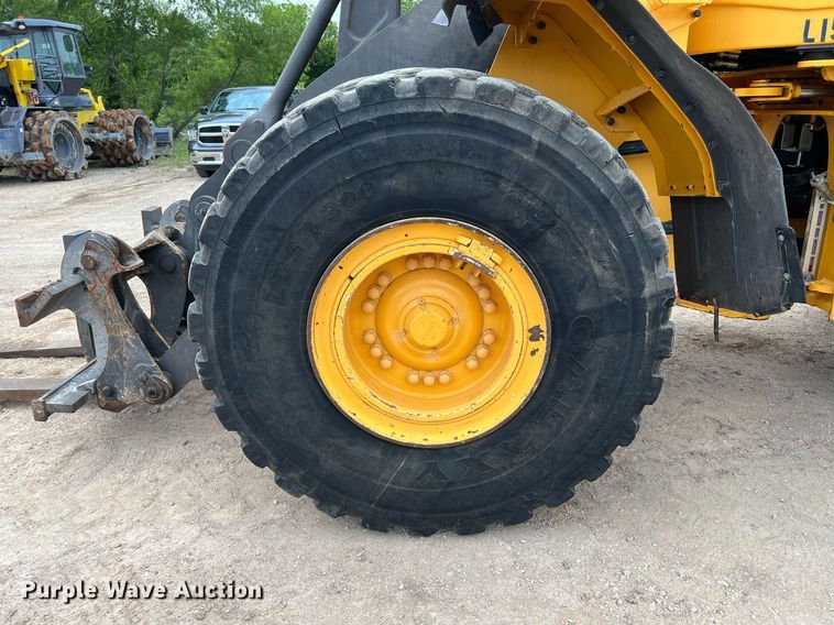 image for item DQ2117 2014 Volvo L120G  wheel loader