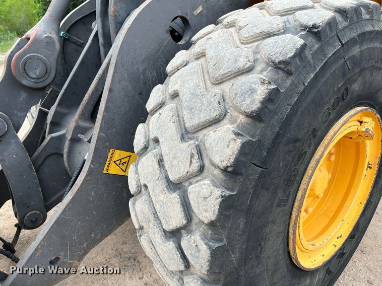 image for item DQ2117 2014 Volvo L120G  wheel loader