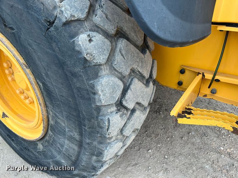 image for item DQ2117 2014 Volvo L120G  wheel loader