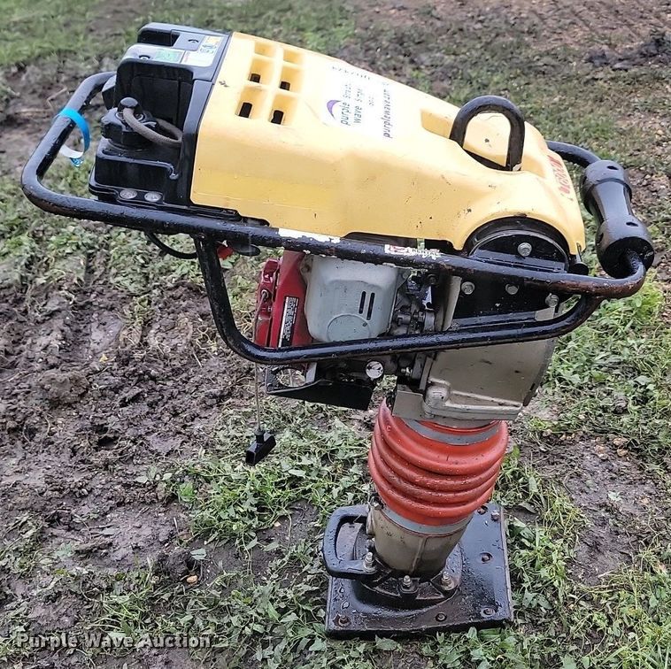 image for item DQ7474 Dynapac LT6000  plate compactor