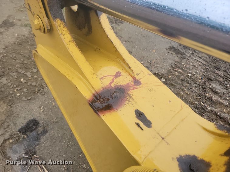 image for item DQ7475 1993 Caterpillar 325L  long reach excavator