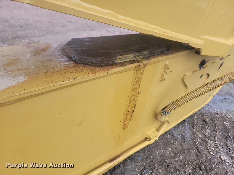 image for item DQ7475 1993 Caterpillar 325L  long reach excavator