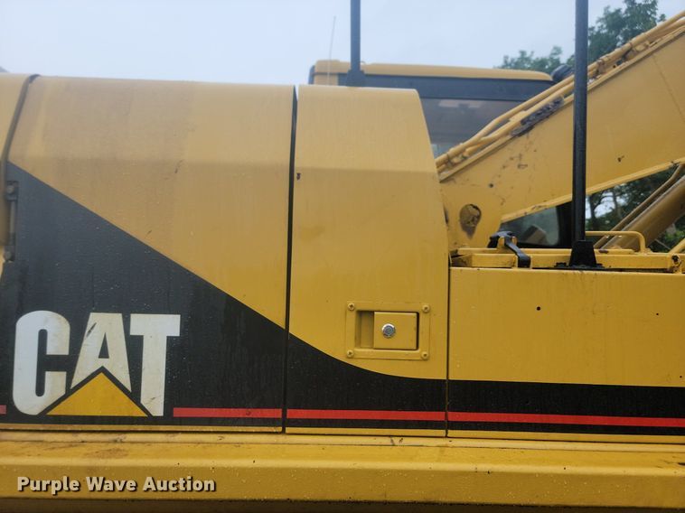 image for item DQ7475 1993 Caterpillar 325L  long reach excavator