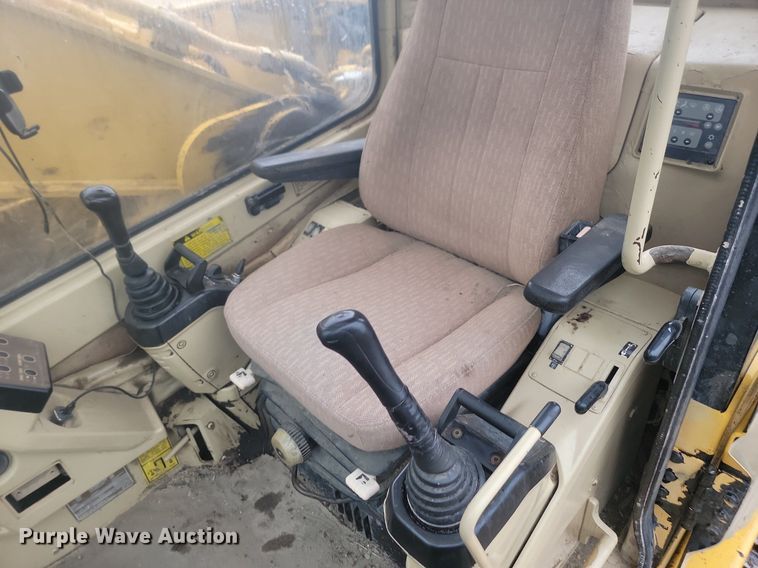 image for item DQ7475 1993 Caterpillar 325L  long reach excavator