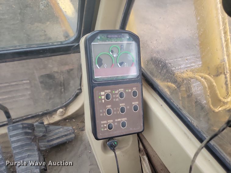 image for item DQ7475 1993 Caterpillar 325L  long reach excavator