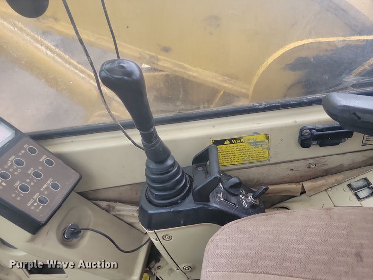 image for item DQ7475 1993 Caterpillar 325L  long reach excavator