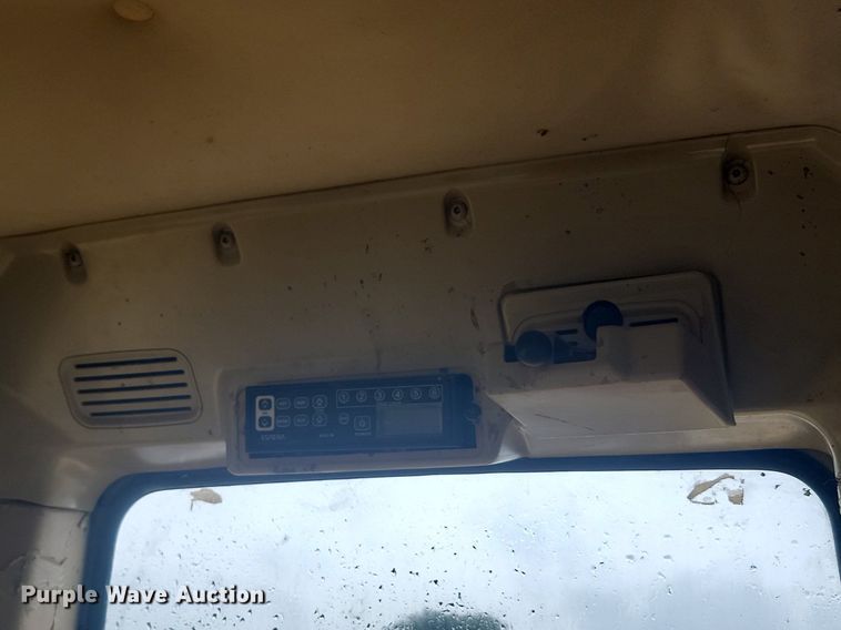 image for item DQ7475 1993 Caterpillar 325L  long reach excavator