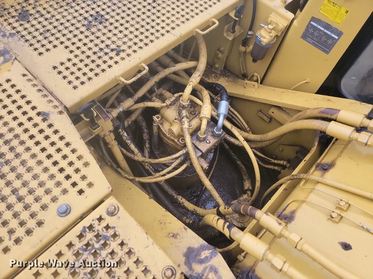 image for item DQ7475 1993 Caterpillar 325L  long reach excavator