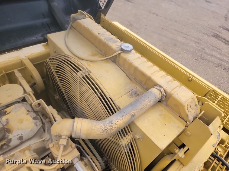 image for item DQ7475 1993 Caterpillar 325L  long reach excavator