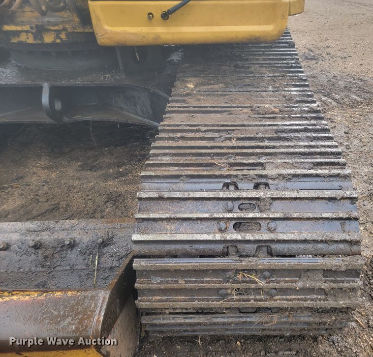 image for item DQ7475 1993 Caterpillar 325L  long reach excavator