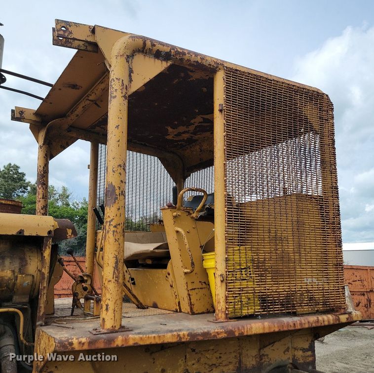 image for item DQ7477 International TD 20C PS  dozer