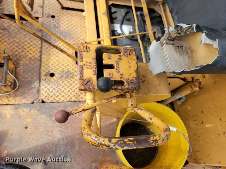 image for item DQ7477 International TD 20C PS  dozer