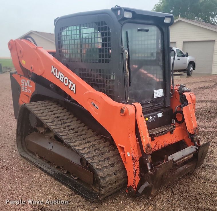 image for item DQ7479 2016 Kubota SVL95-2S  tracked skid steer loader