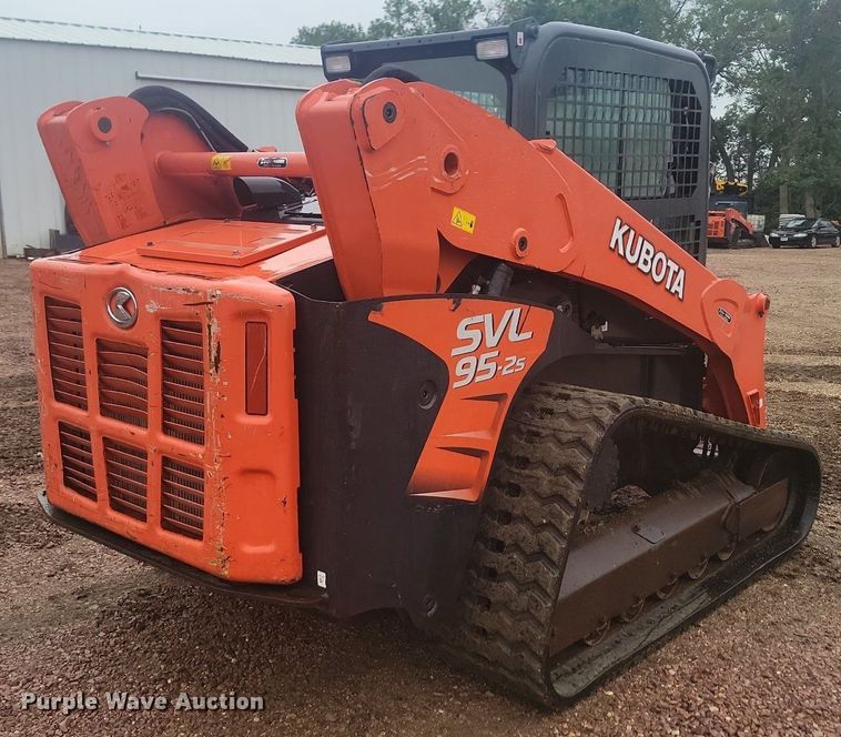 image for item DQ7479 2016 Kubota SVL95-2S  tracked skid steer loader