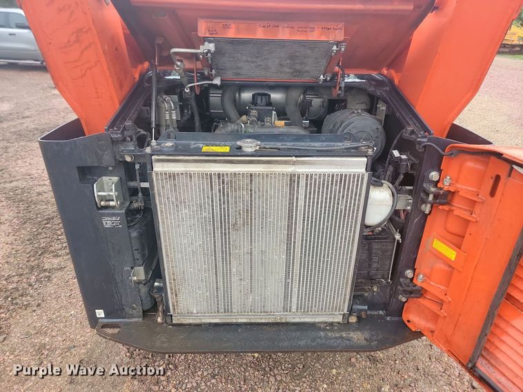 image for item DQ7479 2016 Kubota SVL95-2S  tracked skid steer loader