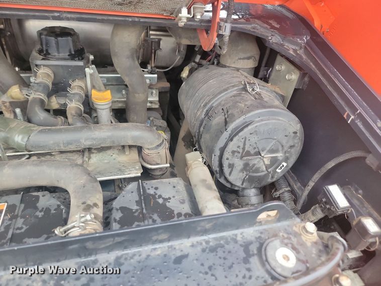 image for item DQ7479 2016 Kubota SVL95-2S  tracked skid steer loader