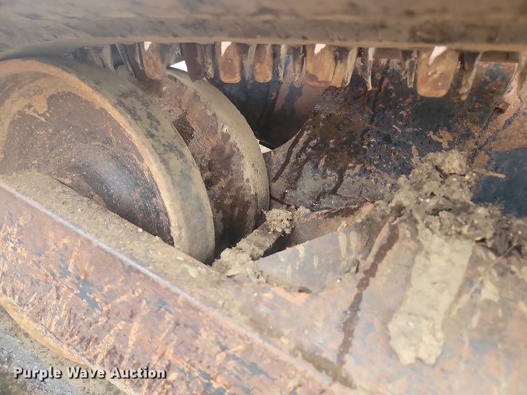 image for item DQ7479 2016 Kubota SVL95-2S  tracked skid steer loader