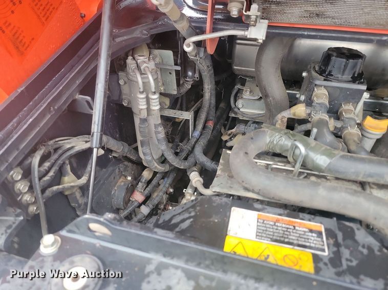 image for item DQ7479 2016 Kubota SVL95-2S  tracked skid steer loader