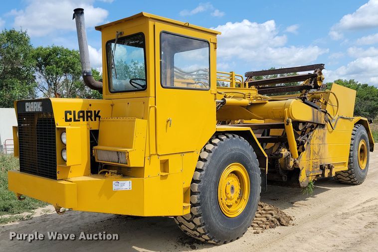 image for item DQ7480 1979 Clark 110-11B  elevating scraper