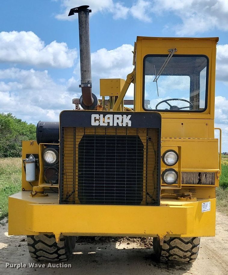image for item DQ7480 1979 Clark 110-11B  elevating scraper