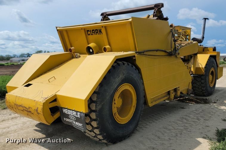 image for item DQ7480 1979 Clark 110-11B  elevating scraper