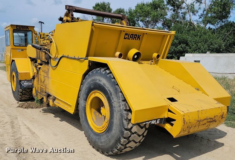 image for item DQ7480 1979 Clark 110-11B  elevating scraper