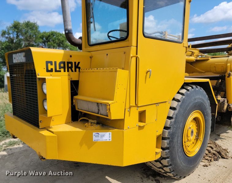 image for item DQ7480 1979 Clark 110-11B  elevating scraper