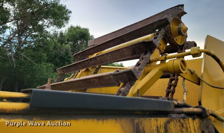 image for item DQ7480 1979 Clark 110-11B  elevating scraper