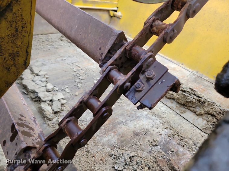 image for item DQ7480 1979 Clark 110-11B  elevating scraper