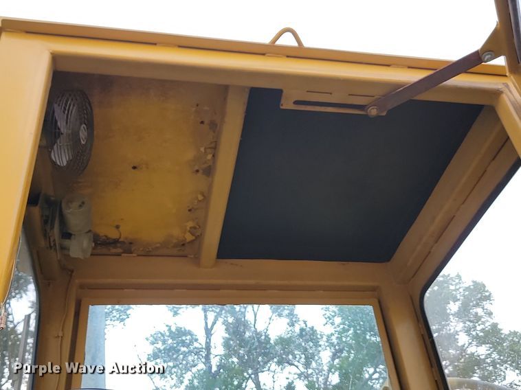 image for item DQ7480 1979 Clark 110-11B  elevating scraper