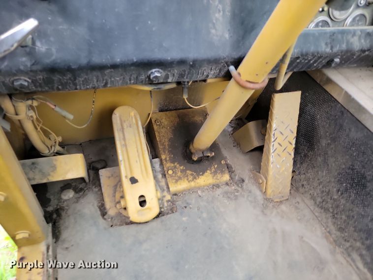 image for item DQ7480 1979 Clark 110-11B  elevating scraper